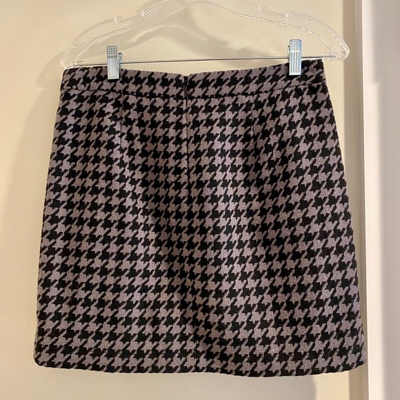J. Crew wool houndstooth mini skirt size 2 - Picture 2 of 6
